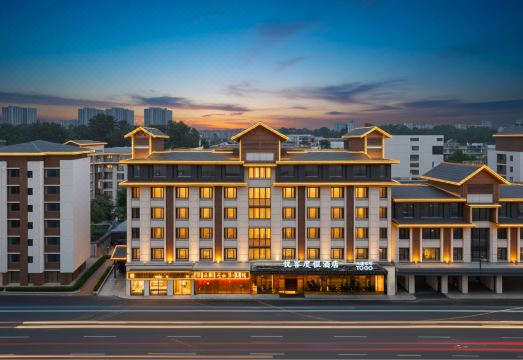 悦客度假酒店外景图