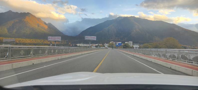 米林朋来客栈(林芝米林机场店)图片