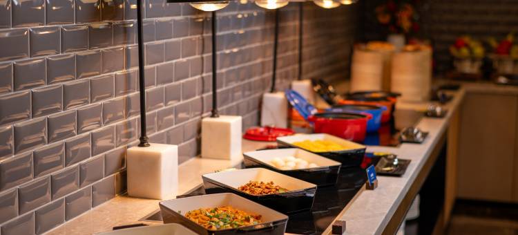 昆明•丽柏WAVESWEPT•MISTYSEA•设计酒店(昆明站环城南路地铁站店)图片