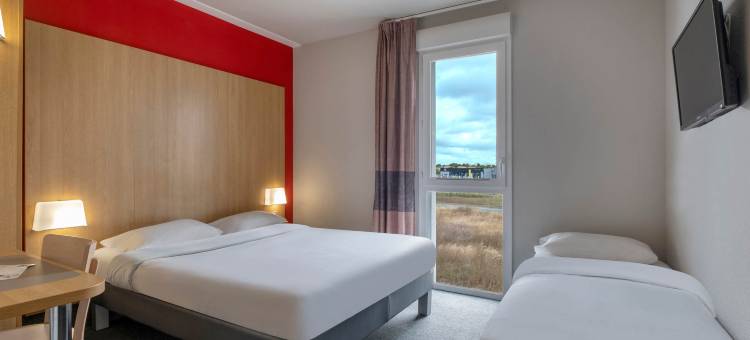 普伊尔波勒奥拉罗切勒保利奥民宿(B&B Hotel la Rochelle Beaulieu Puilboreau)图片