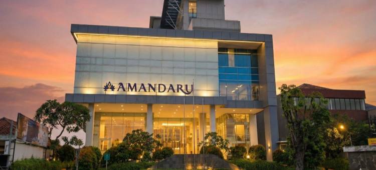 阿曼达鲁佩卡隆岸酒店(Amandaru Hotel Pekalongan)图片