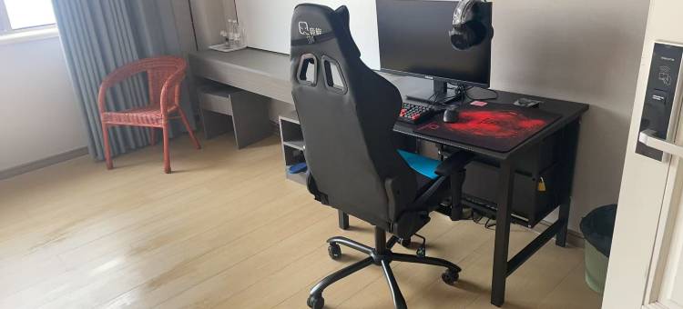 昂拓电竞民宿(唐县中山北大街店)图片