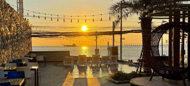黄金中天海滩酒店(Golden Jomtien Beach Hotel)图片