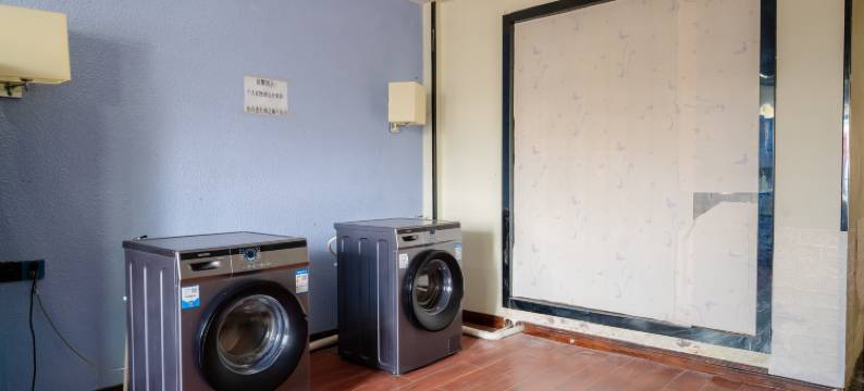 东兴艺柏酒店(汽车客运站店)图片