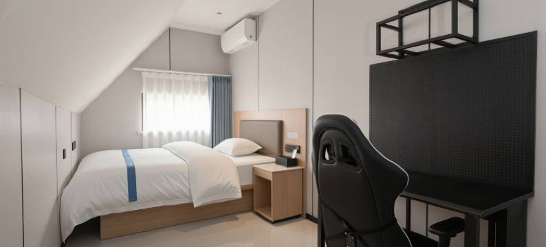 致美电竞公寓(葫芦岛学院附中店)图片