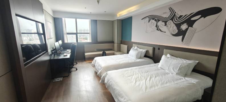 网鱼电竞民宿(江阴临巷新城南理工店)图片