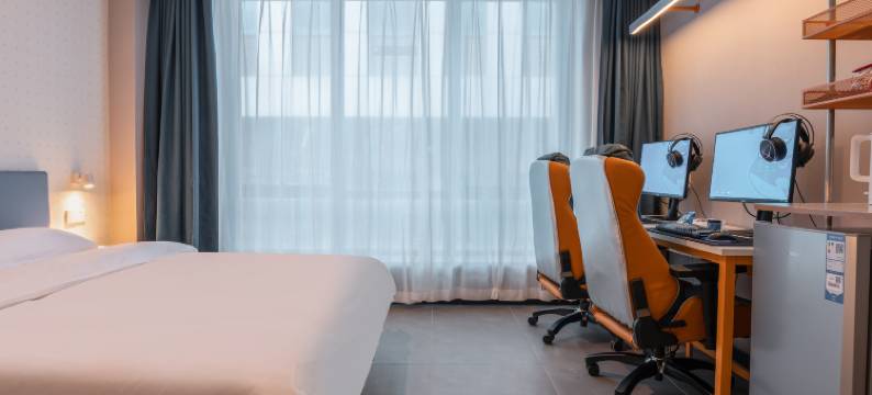 网鱼电竞酒店(武汉光谷广场店)图片