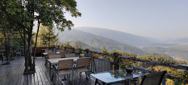 上林大明山云松山宿图片