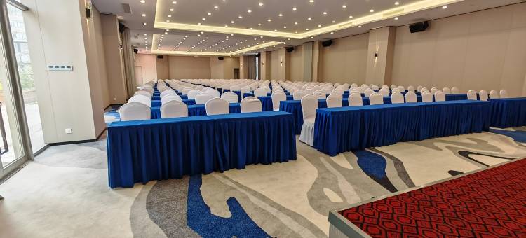 凯里亚德酒店(广州白云机场花东店)图片