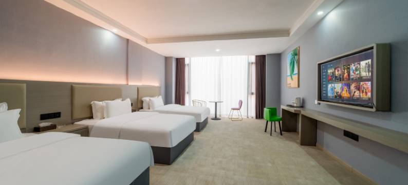 雅莉丨YALI·FASHION 轻奢酒店(世纪金源购物中心茶园地铁站店)图片