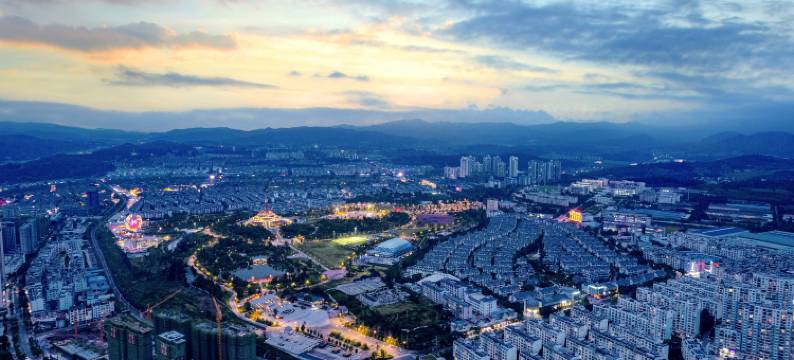 楚雄皓玉假日酒店(楚雄彝人古镇店)图片