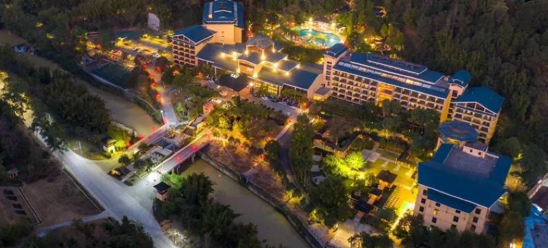 龙门地派温泉度假村图片