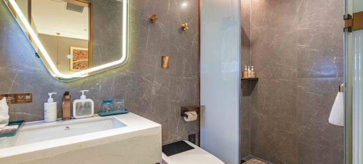 潮漫酒店(珠海湾仔口岸横琴国际会展中心店)图片