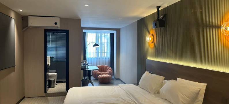 朋克芭蕾酒店(扬州大学荷花池店)图片