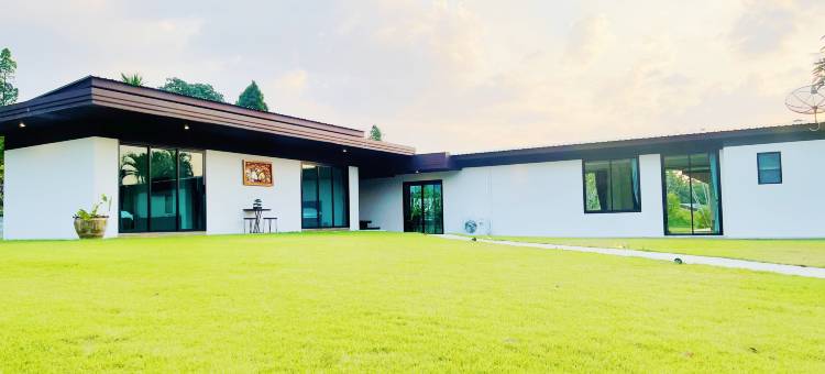 Spacious Private Villa Modern Style Near Beach图片