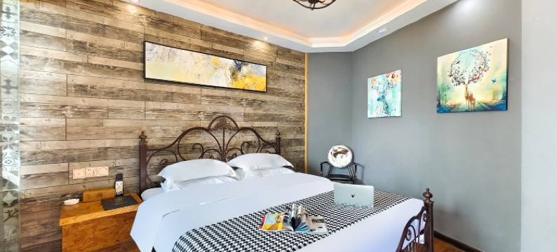 凤凰秋夜山居图片