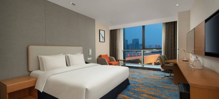 郑州郑东智选假日酒店图片