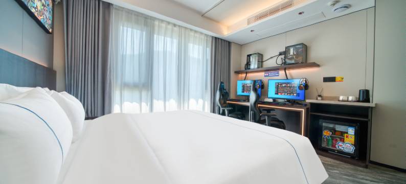 ReMAX热麦电竞酒店(北仑小港城区店)图片