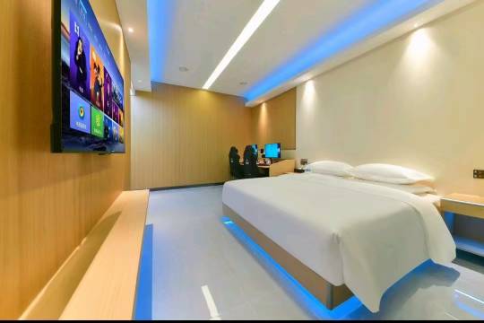 事诚电竞酒店(石家庄市新百广场地铁站店)