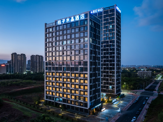 南昌西站国体中心桔子水晶酒店