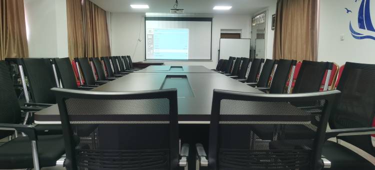 青藤艺宿酒店(嵊州中国越剧艺术城吾悦广场店)图片