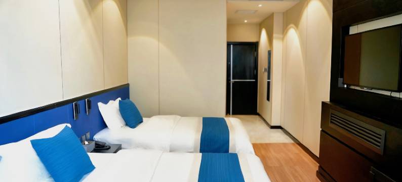 哈尔滨百年商务酒店(黄河路店)图片