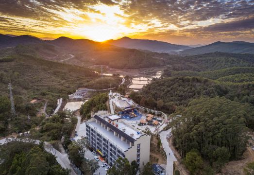 韶关汤泉谷外景图