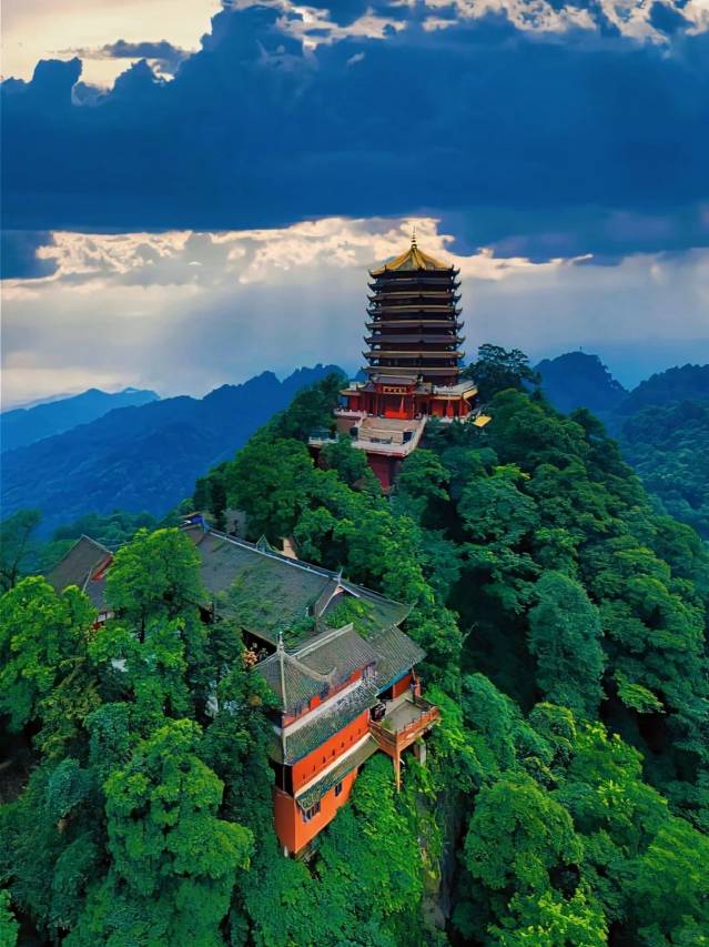 青城山雲上花涧·私汤智慧民宿(都江堰青城前山店)图片