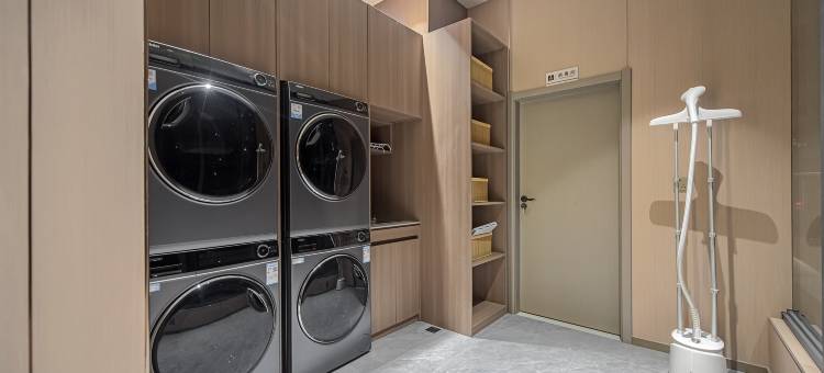 泊尔思顿酒店(隆昌新街里金沙时代广场店)图片