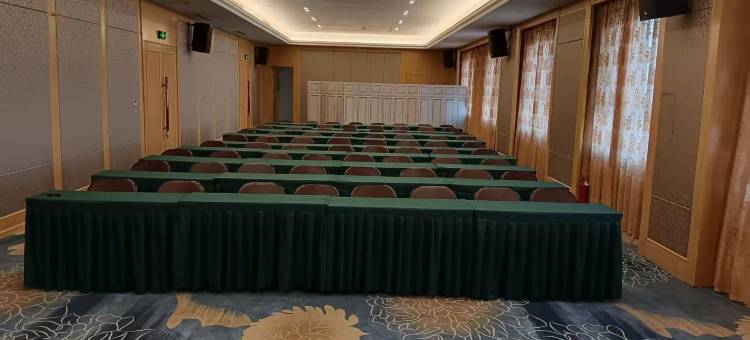 维也纳国际酒店(库车幸福路店)图片