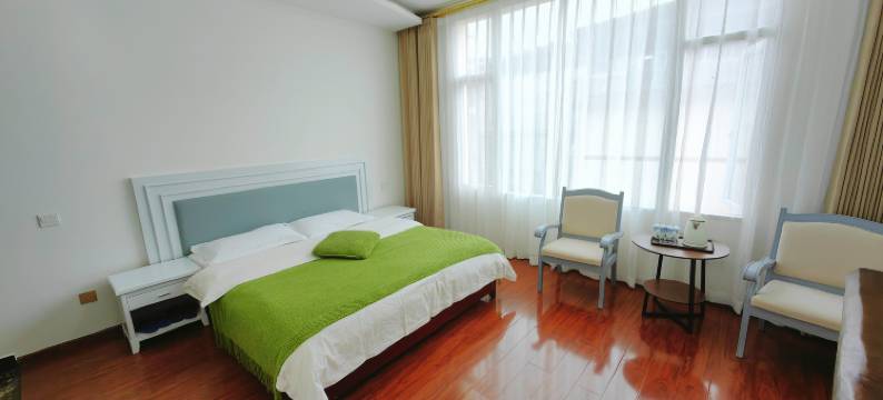 云栖麓间酒店(峨眉山旅游客运中心店)图片