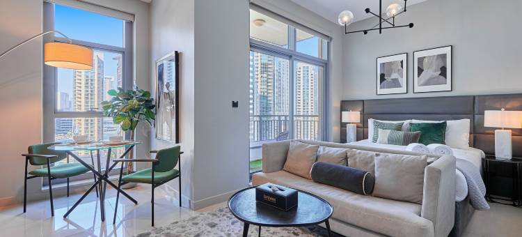 bnbme | 时尚单间公寓，带私人阳台，可欣赏城市美景(bnbme | Stylish Studio w/ Pvt Balcony & City Views)图片