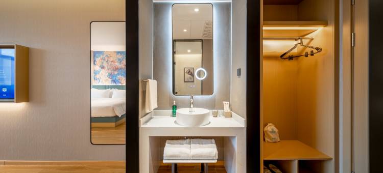 白玉兰酒店(濮阳南乐新天地购物广场店)图片