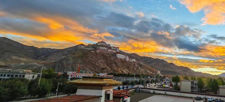 娘曲藏布庄园酒店(江孜宗山古堡白居寺店)图片