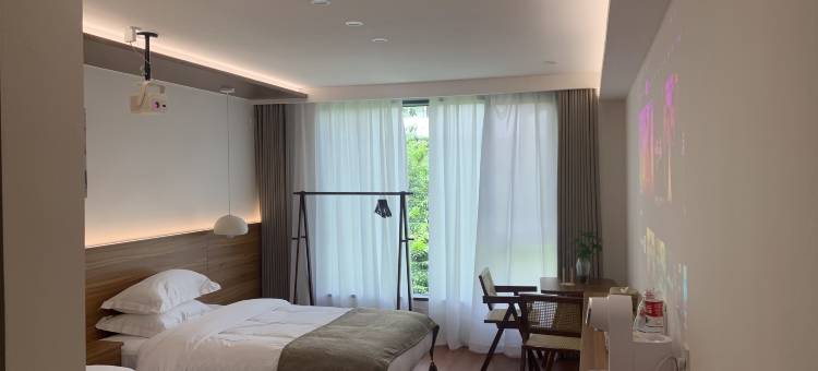 半山拾光民宿(神农架木鱼镇旅游集散中心店)图片