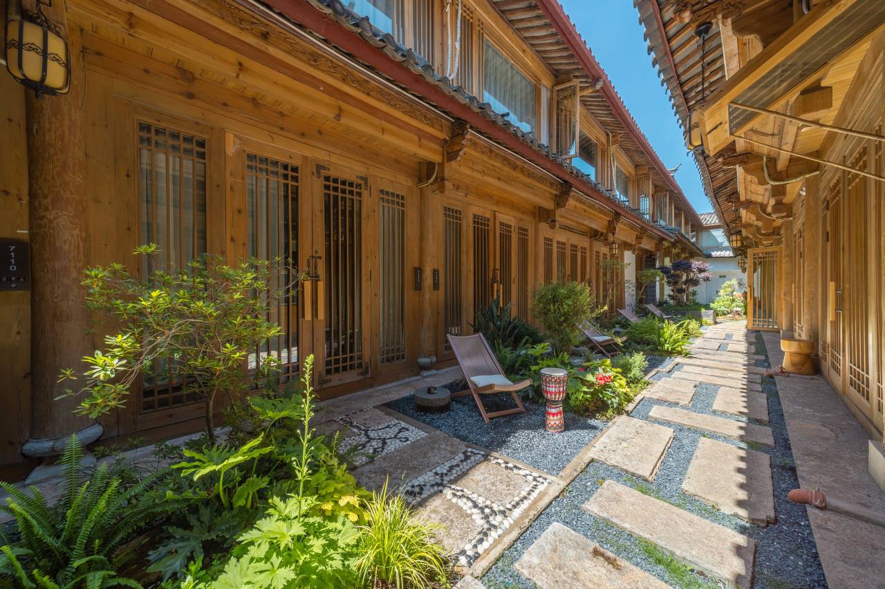 雲若水·隐逸翠庭丨双庭院花园观景纳居(古城南门忠义市场店)图片