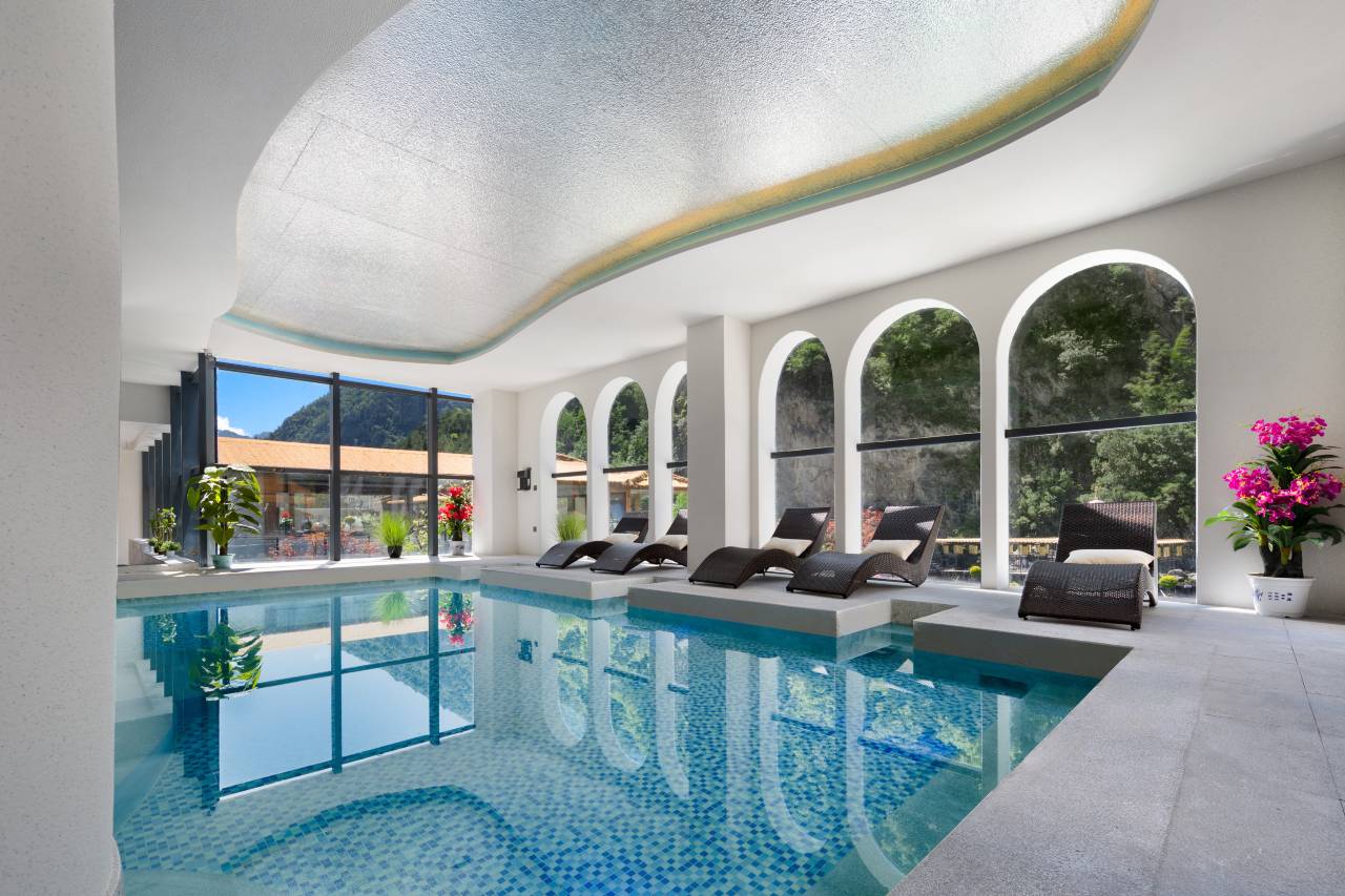 毕棚•四季山水温泉酒店(毕棚沟景区店)图片