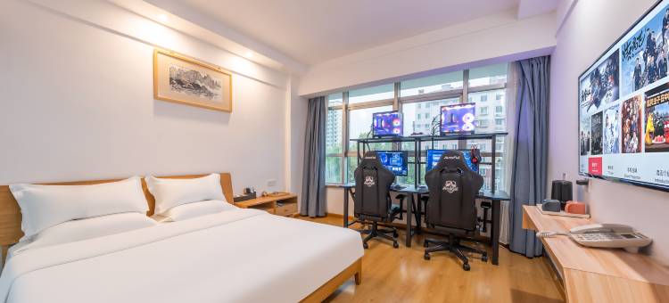 美娱·星峰电竞酒店(巩义星月时代广场店)图片