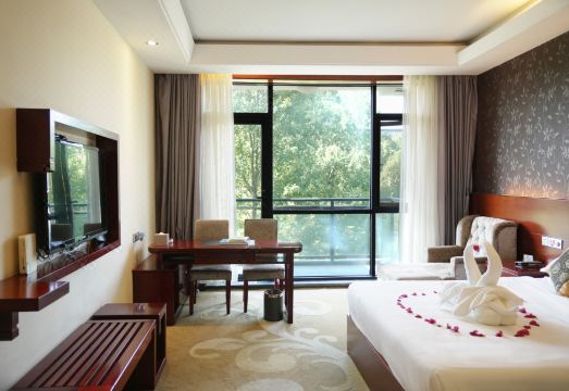 Longhushan Daoyuan VillaHotel Overview