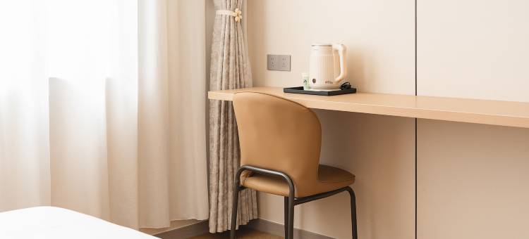 挽风·民宿(开封河南大学金明广场店)图片