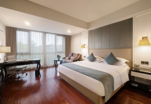 Days Hotel & Suites by Wyndham Sichuan Jiangyou Hotel Overview
