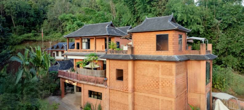 澜沧春晓山顶民宿(景迈山遗产展示中心惠民客运站店)图片