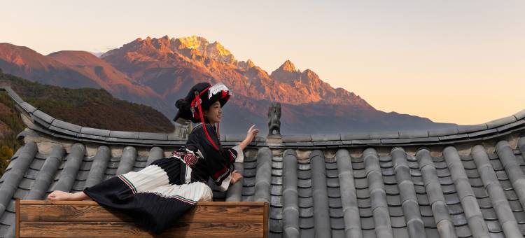 丽江半塘佐佑·观山见雪·私汤疗愈酒店(白沙古镇店)图片