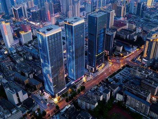 云玺高空江景酒店(五一广场培元桥地铁站店)