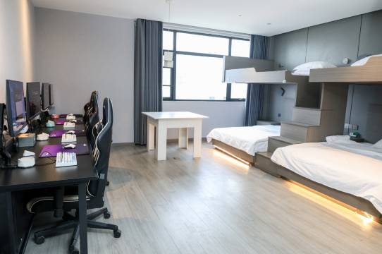 泰州枫电竞民宿