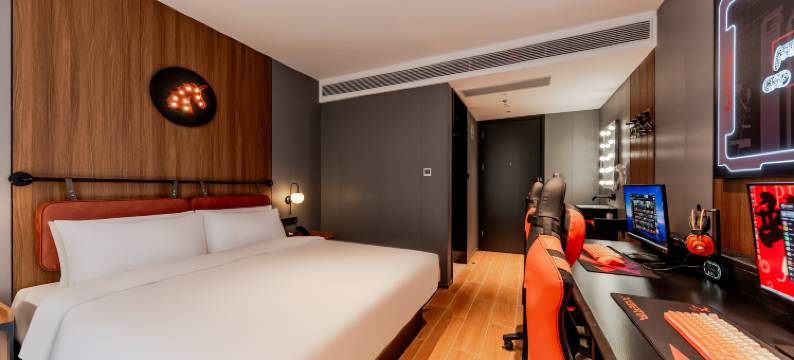 YUNIK电竞酒店(杭州良渚古城遗址公园店)图片