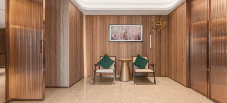 上海宝山呼兰路地铁站建国铂萃酒店图片