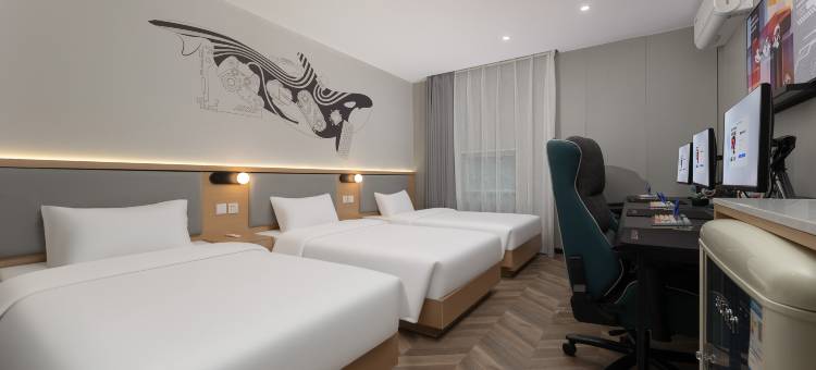 网鱼电竞酒店(昆山花桥兆丰路地铁站店)图片