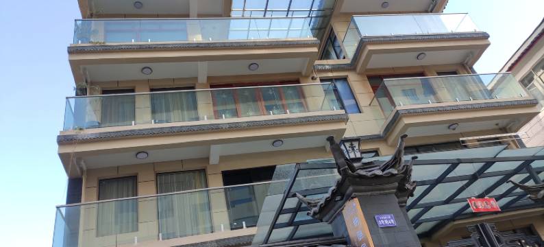 玉龙纳融居客栈(丽江高铁站店)图片