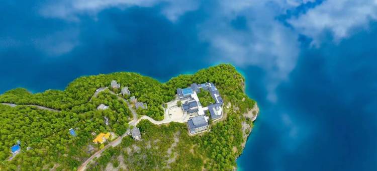 泸沽湖银湖岛大酒店图片